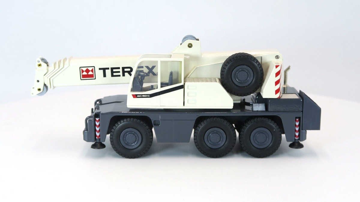 Conrad Terex-Demag AC 40 City Teleskopkran „TEREX“ – Diecast Sammlermodell im Maßstab 1:50, Art. 2093/34 – Ansicht 2