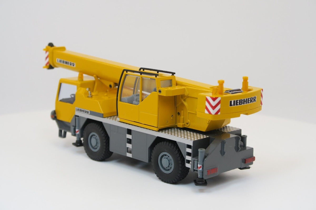 Conrad Liebherr LTM 1030-2.1 Mobilkran – Diecast Sammlermodell im Maßstab 1:50, Art. 2105/0 – Ansicht 3