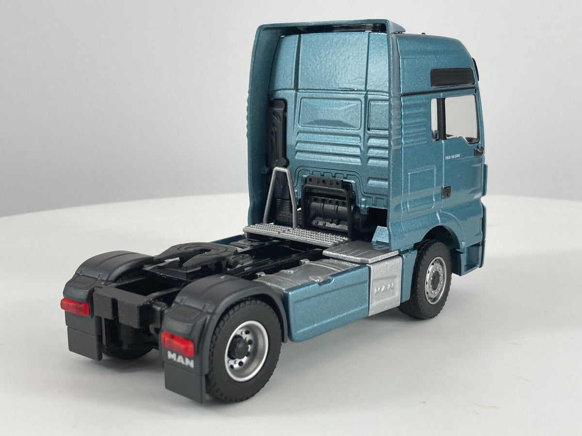 Conrad MAN TGX XXL Euro6 Sattelzugmaschine 18.640 D38 – Diecast Sammlermodell im Maßstab 1:50, Art. 76000/20 – Ansicht 3
