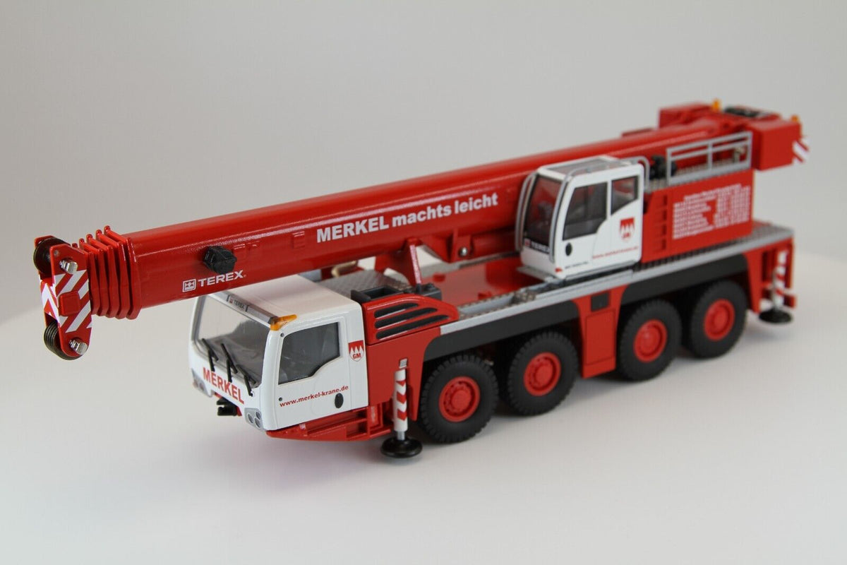 Conrad Demag AC 100-4L Teleskopkran „MERKEL“ – Diecast Sammlermodell im Maßstab 1:50, Art. 2107/06