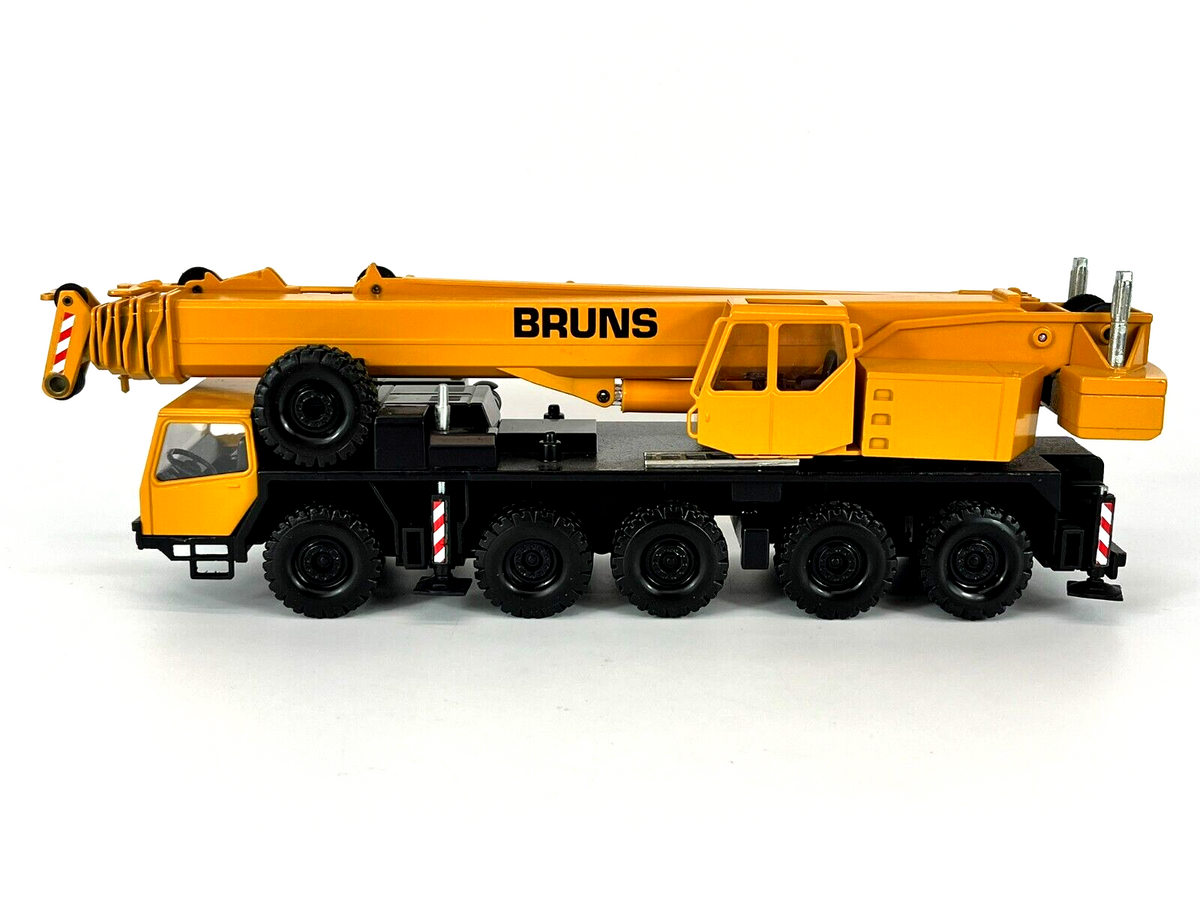Conrad Liebherr LTM 1090 Mobilkran „BRUNS“ – Diecast Sammlermodell im Maßstab 1:50, Art. 2085/05