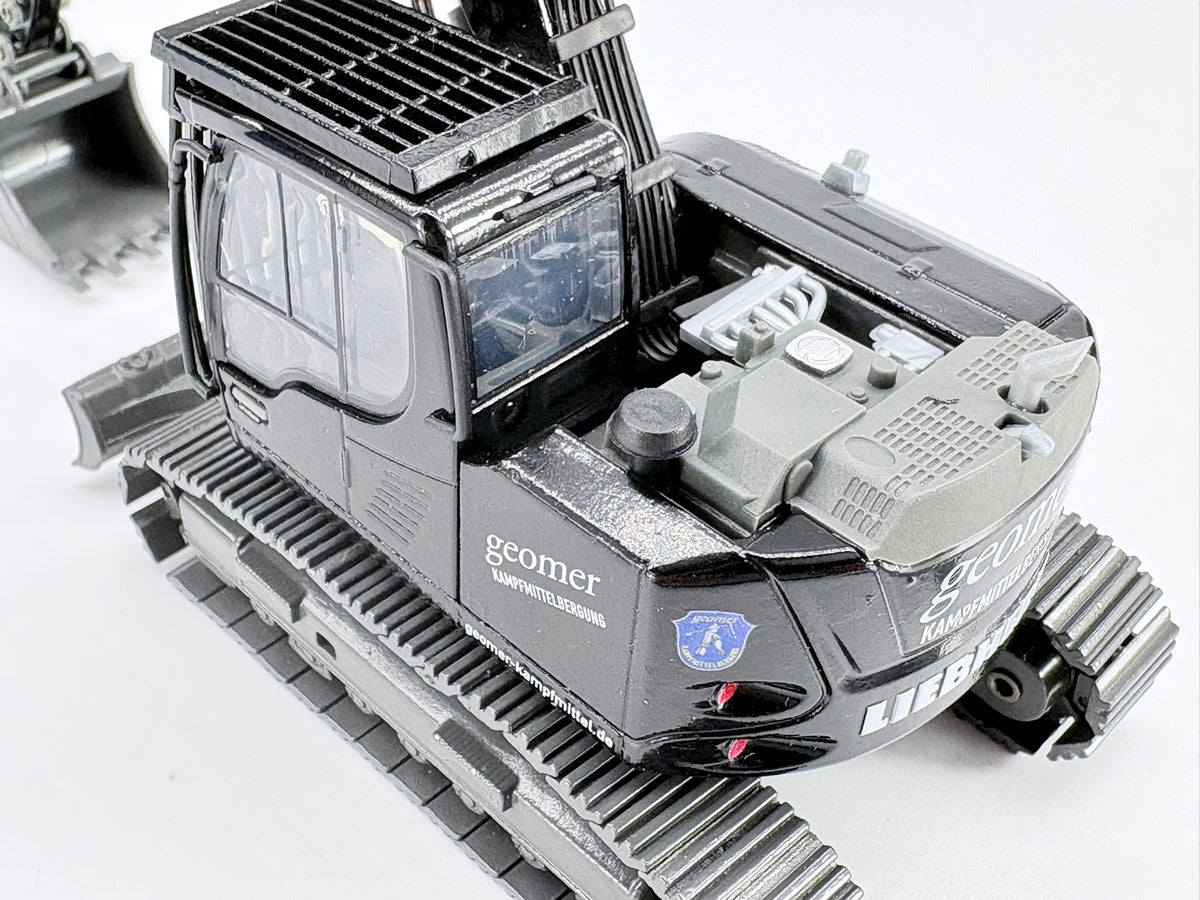 Conrad Liebherr R920 Compact Raupenbagger „GEOMER Kampfmittelbeseitigung“ – Diecast Sammlermodell im Maßstab 1:50, Art. 2209/06 – Ansicht 5