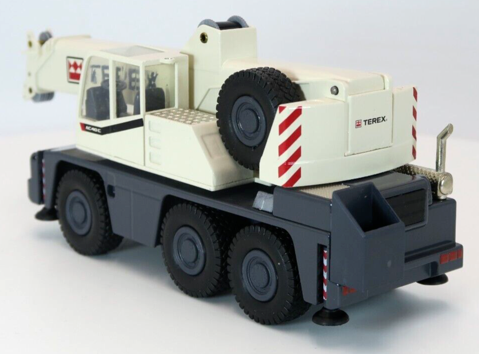 Conrad Terex-Demag AC 40 City Teleskopkran „TEREX“ – Diecast Sammlermodell im Maßstab 1:50, Art. 2093/34 – Ansicht 3