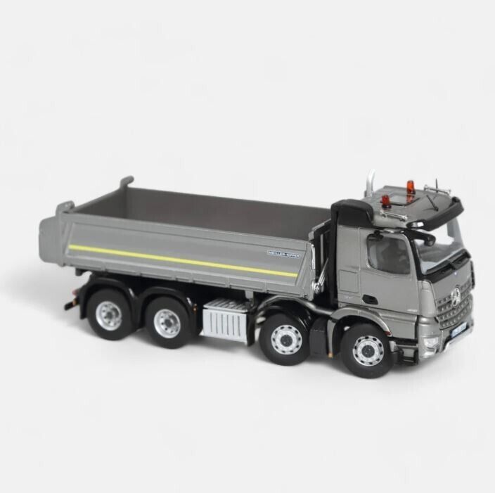 NZG Mercedes-Benz Arocs 8x4 mit Meiller Dreiseitenkipper in Grau – Diecast Sammlermodell im Maßstab 1:50, Zinkdruckguss, Art. 1066/20 – Ansicht 4
