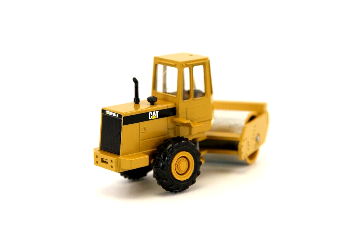 Conrad Caterpillar CS-653 Walzenzug – Diecast Sammlermodell im Maßstab 1:50, Art. 2889/0 – Ansicht 3