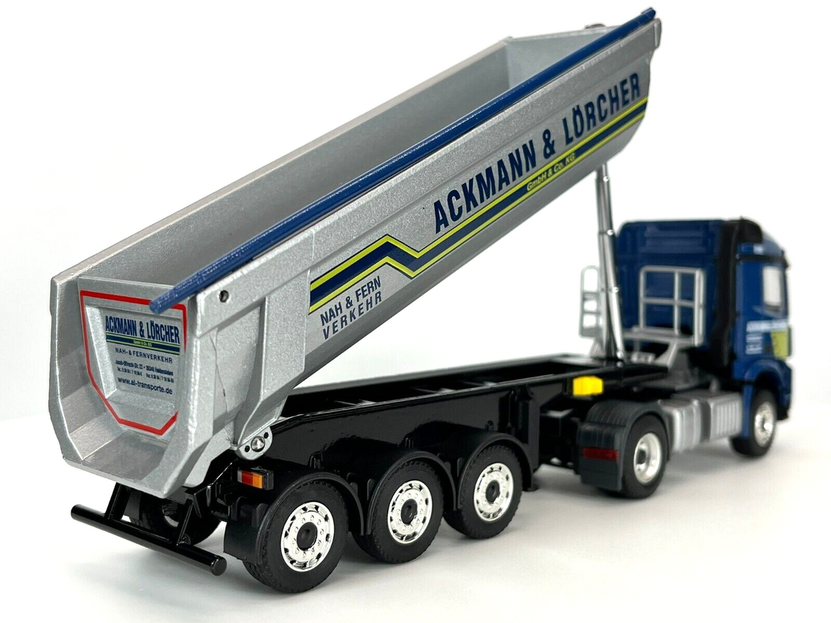 Conrad Mercedes-Benz Arocs mit Schwarzmüller Rundmuldenauflieger „ACKMANN + LÖRCHER“ – Diecast Sammlermodell im Maßstab 1:50, Art. 78231/03 – Ansicht 3