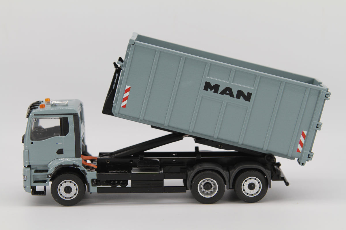 Conrad MAN eTGS NN 6x4 Abrollkipper – Diecast Sammlermodell im Maßstab 1:50, Art. 81217E/0 – Ansicht 3