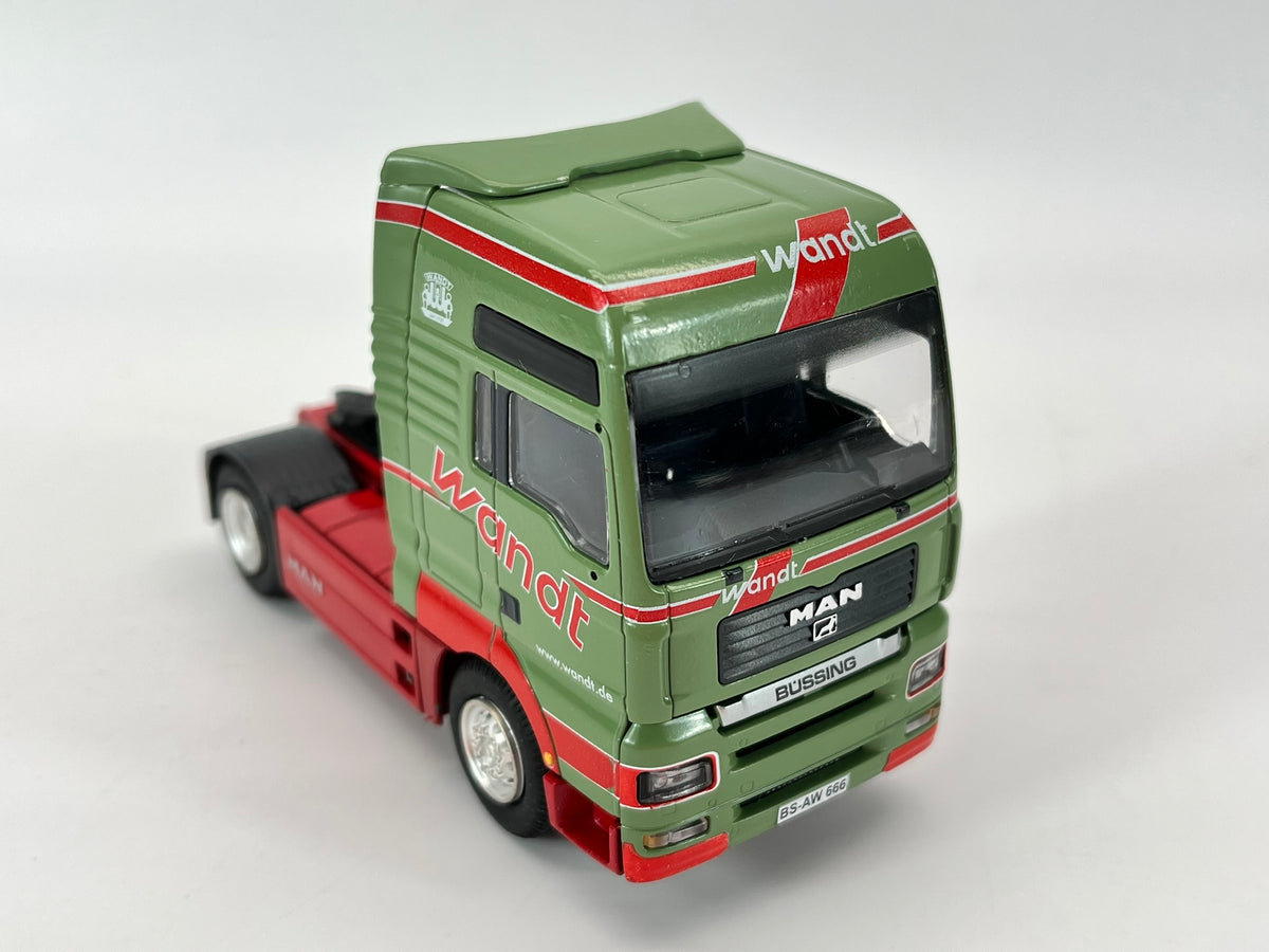 Conrad MAN TGX 41 Sattelzug „Wandt Spedition“ – Diecast Sammlermodell im Maßstab 1:50, Art. 6607/0 – Ansicht 4
