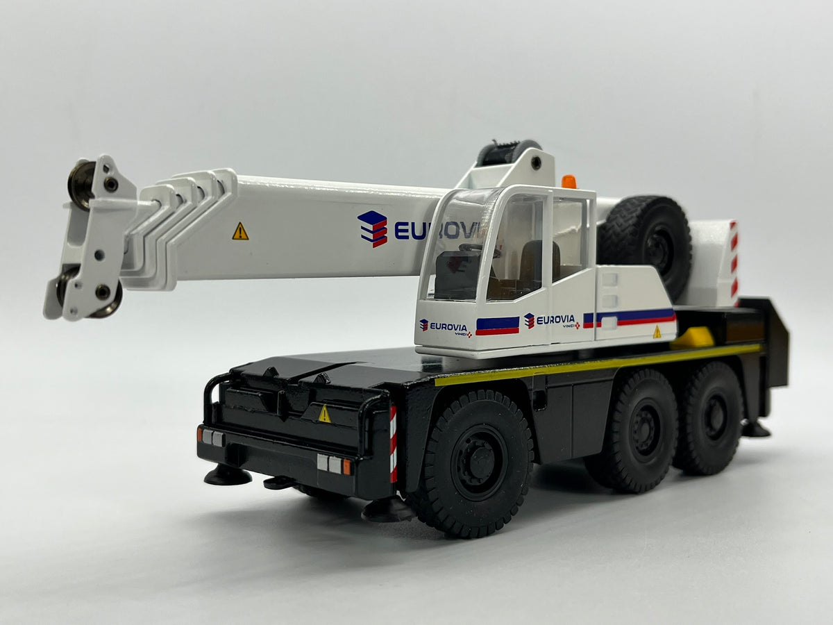 Conrad Terex Demag AC40 City Teleskopkran „EUROVIA“ – Diecast Sammlermodell im Maßstab 1:50, Art. 2093/37